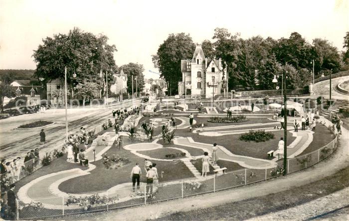 Bagnoles-de-l Orne Station Thermale La Golf Miniature et le Casial Hotel