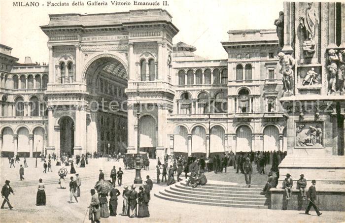 Milano Facciata della Galleria Vittorio Emanuele II
