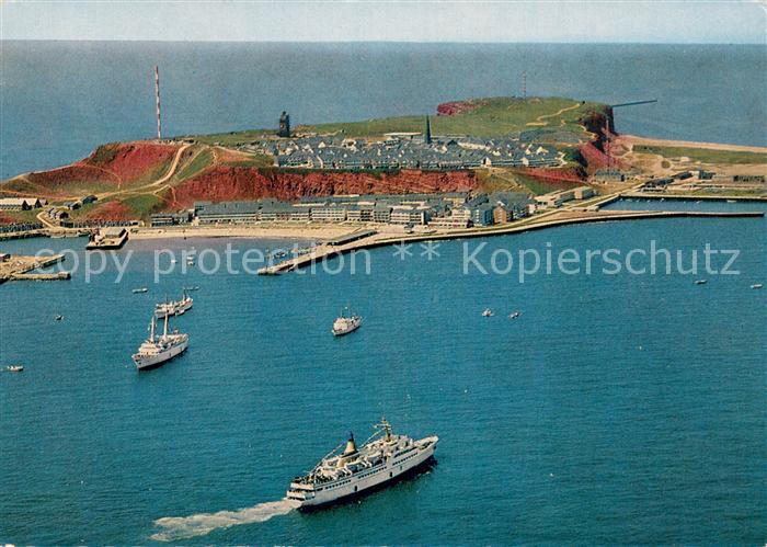 HELGOLAND Insel Schleswig-Holstein Schiffe auf Reede und Insel Fliegeraufnahme