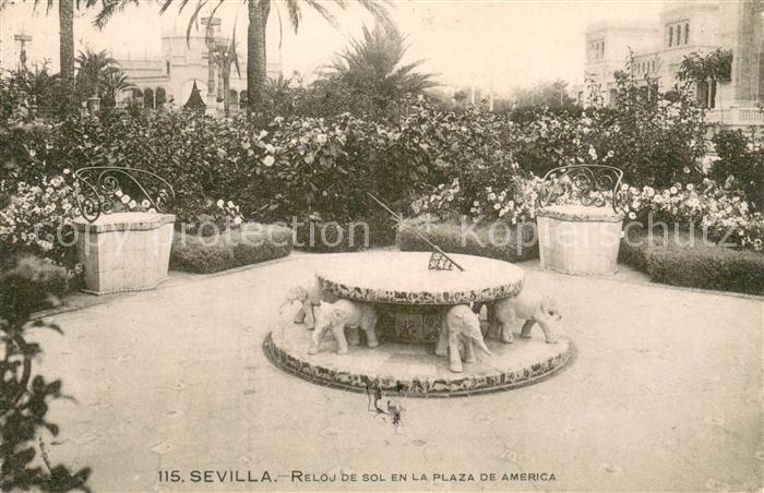 Sevilla Andalucia ES Reloj de sol en la Plaza de America