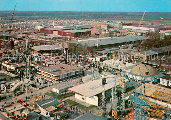 HANNOVER CITY Messegelaende Blick vom Hermesturm