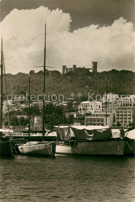 Palma de Mallorca Puerto Al fondo Castillo de Bellver