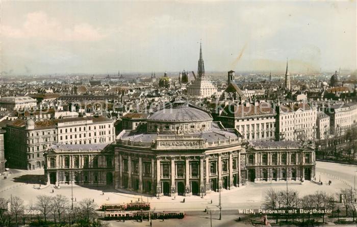 Strassenbahn Wien Panorama mit Burgtheater