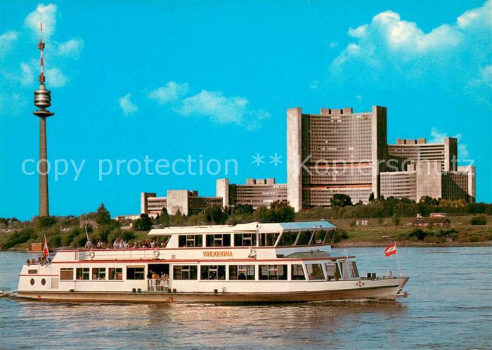 Dampfer Binnenschifffahrt MFS Vindobona Austria Wien und City mit Donauturm