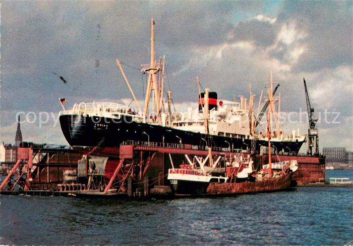 Dampfer Oceanliner Hamburg Hafen
