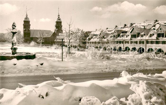 FREUDENSTADT BW Am unteren Marktplatz mit Stadtkirche