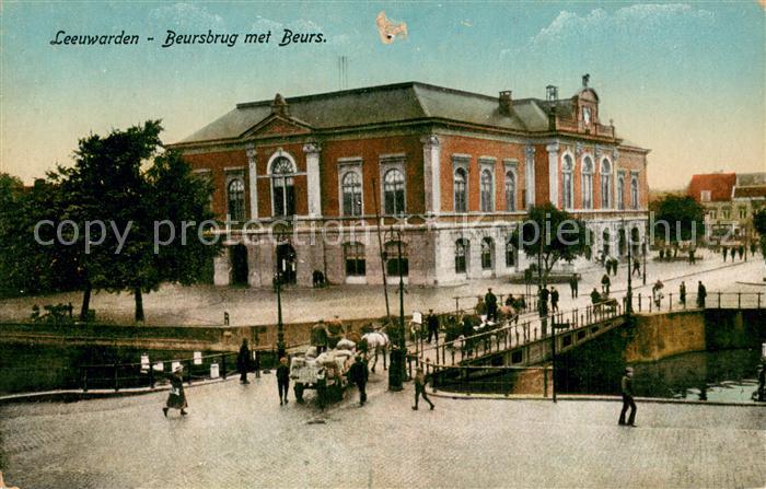 Leeuwarden NL Beursbrug met Beurs