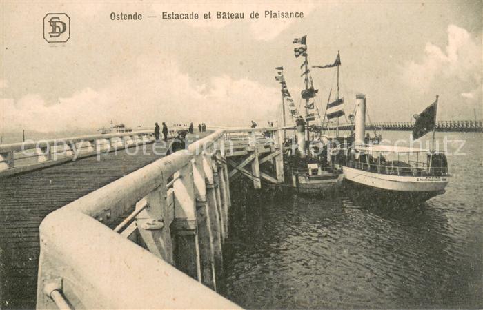 Ostende Oostende Estacade et Bateau de Plaisance