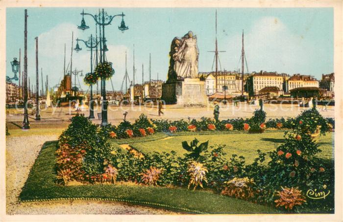 Le Havre Jolie echappee de la Place Gambetta sur le Bassin du Commerce