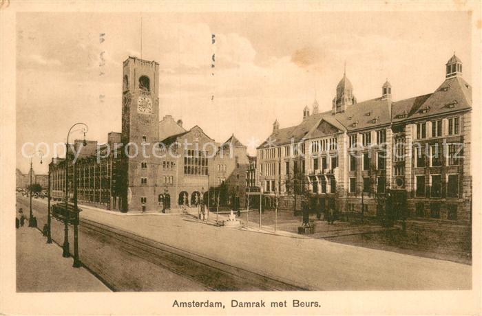 Amsterdam  NL Damrak met Beurs