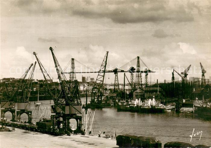 Nantes 44 Le port vu de l Heritage