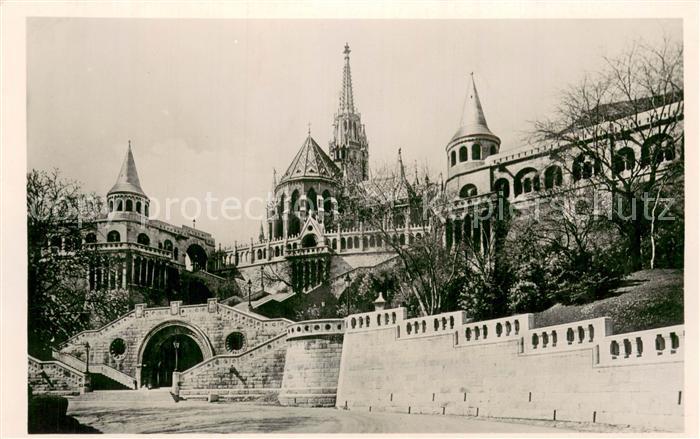Budapest Fischerbastei mit der Kroenungskirche