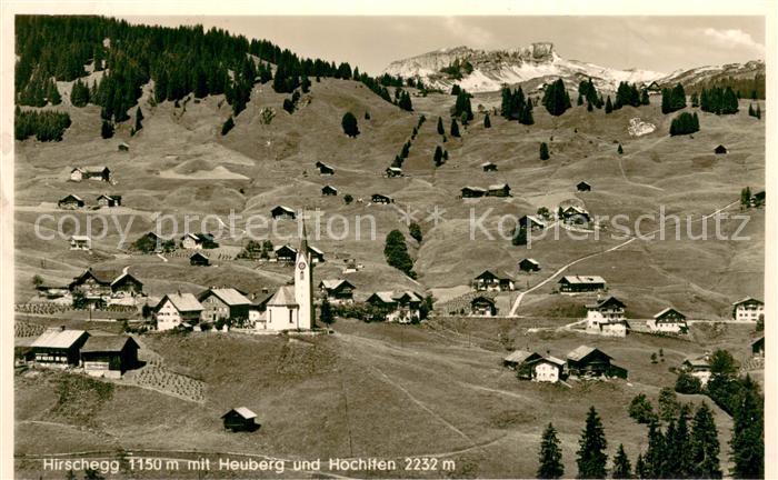 Hirschegg Kleinwalsertal Vorarlberg mit Heuberg und Hochifen