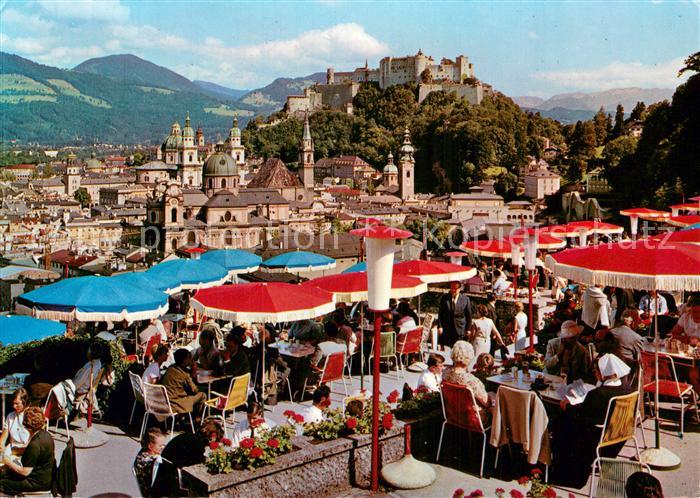 Salzburg  oesterreich Blick von der Terrasse des Cafe Winkler auf Salzburg mit F