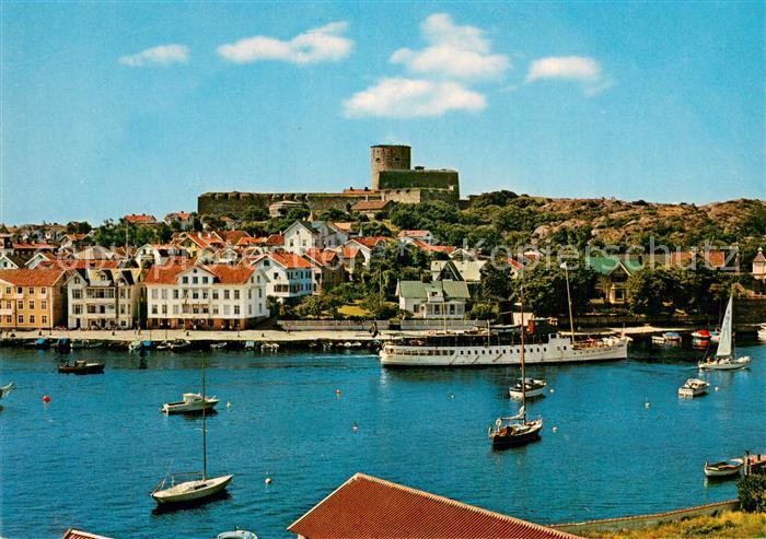 Marstrand Sweden Vy oever Marstrand med Caristens Faestning i bakgrunden
