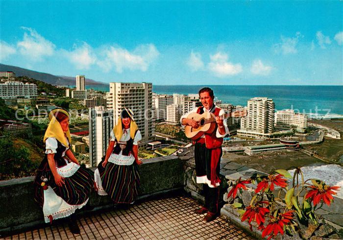 Puerto-de-la-Cruz Tenerife ES Trajes Tipicos al fondo Vista general