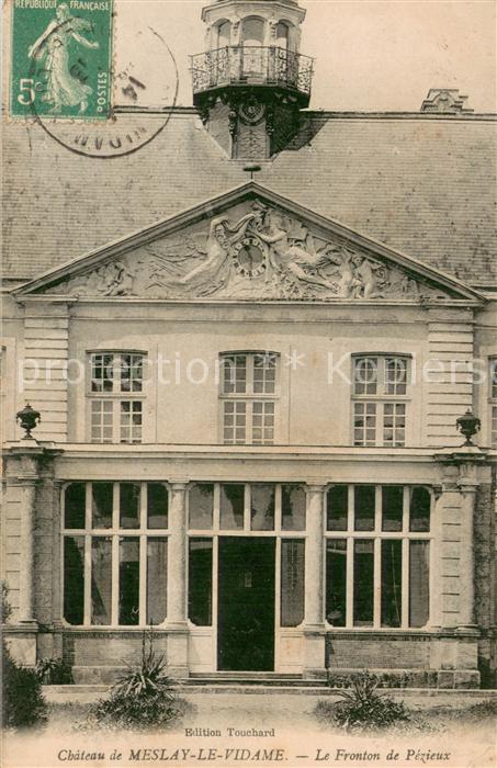 Meslay-le-Vidame Le Fronton de Pezieux