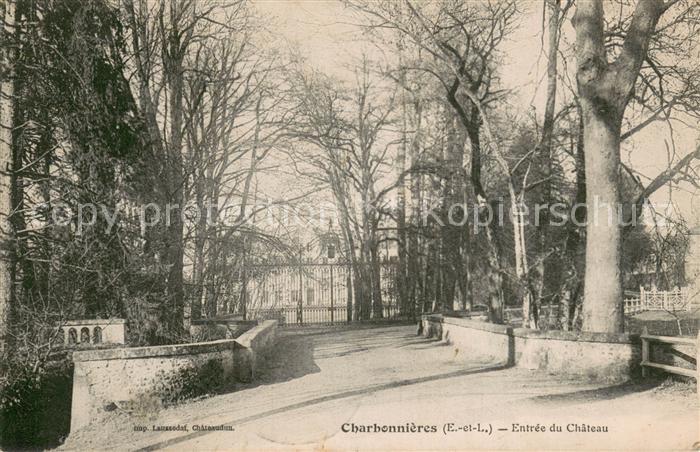 Charbonnieres d Eure-et-Loir Entree du Chateau