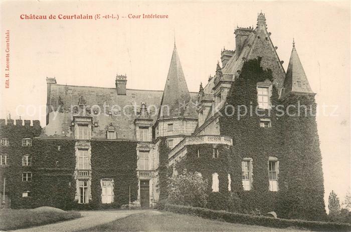 Courtalain 28 Eure-et-Loir Chateau de Courtalain Cour Interieure