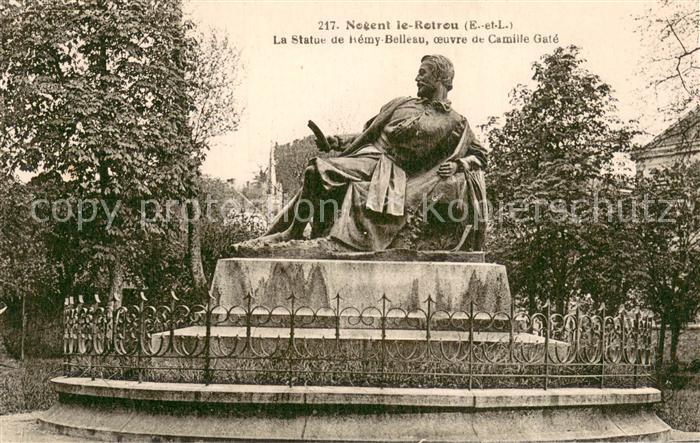 Nogent-le-Rotrou La Statue de Remy Belleau oeuvre de Camille Gate