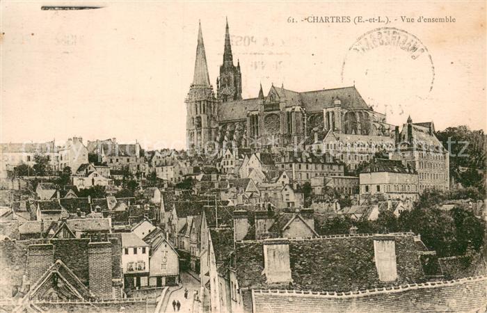 Chartres 28 Vue d ensemble et la Cathedrale