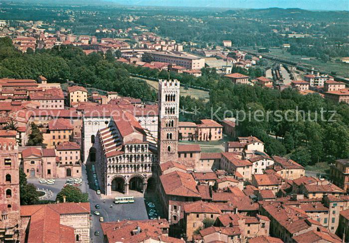 Lucca Toscana IT Fliegeraufnahme Hl. Martin