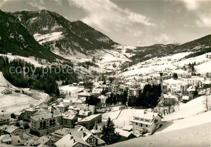 St Ulrich Groeden Tirol Gesamtansicht Winter Schnee