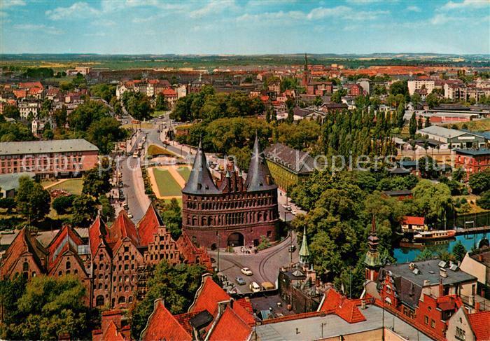 LueBECK CITY Fliegeraufnahme mit Holstentor und Salzspeicher