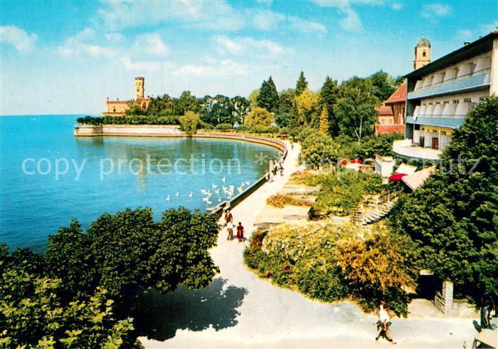 Langenargen Bodensee Uferpromenade mit Schloss Montfort