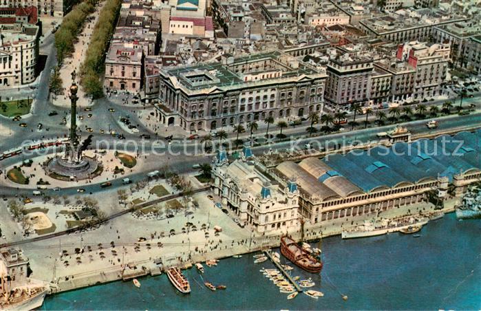 Barcelona Cataluna Vista aerea de la Puerta de la Paz y monumento a Colon