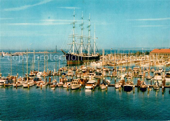 Travemuende Ostseebad Yachthafen m. Passat