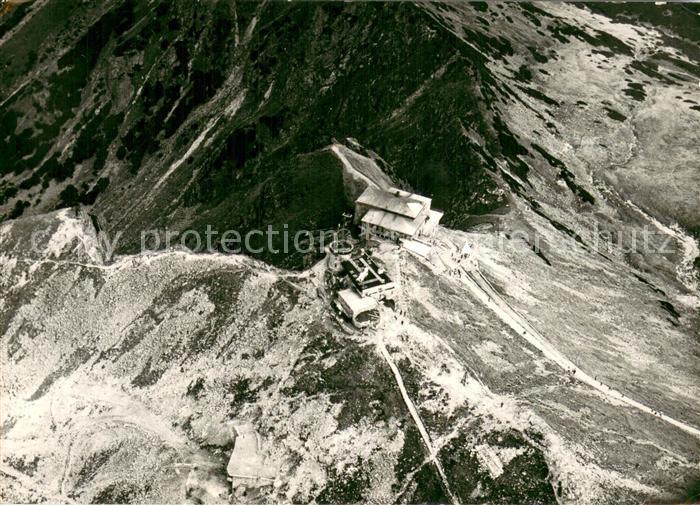 Tatry Zachodnie SK Fliegeraufnahme obserwatorium Meteorologiczne i gorna stacja
