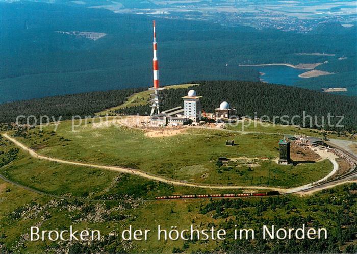 Brocken Harz Fliegeraufnahme mit Fernmeldeeinrichtungen