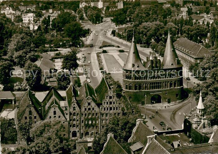 Luebeck Fliegeraufnahme mit Holstentor und Salzspeicher