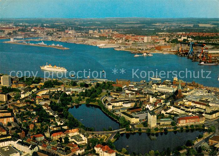 KIEL  CITY Hafen Passagierschiff MS Europa Fliegeraufnahme