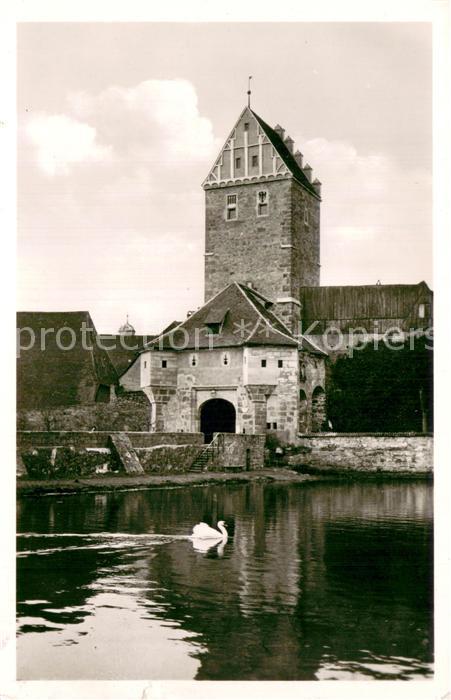 Dinkelsbuehl 1000jaehrige Stadt Stadtparkweiher mit Rothenburger Tor