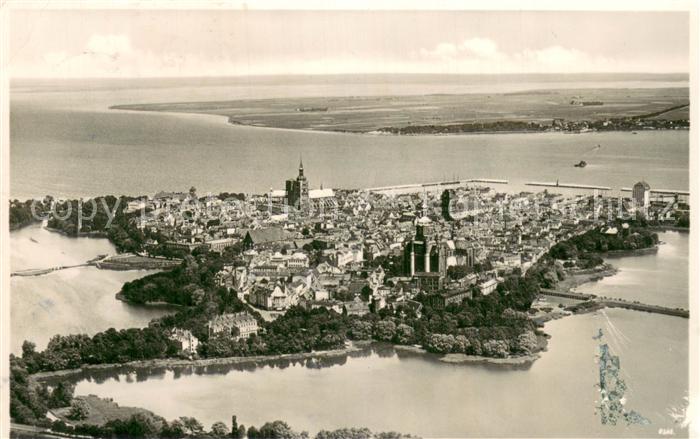 Stralsund Altstadt Das mittelalterlich schoene Tor zum Norden
