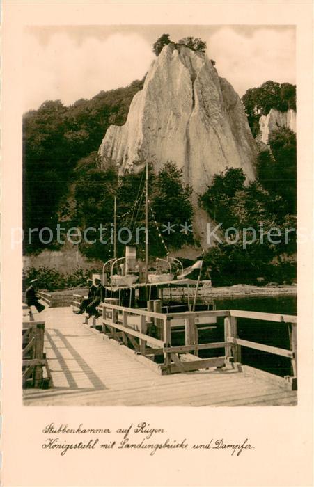 Stubbenkammer Ruegen Koenigsstuhl Kreidefelsen mit Landungsbruecke und Dampfer