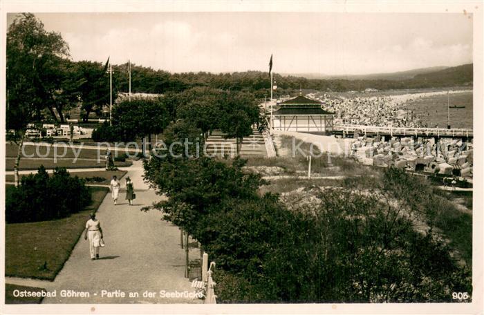 Goehren Ruegen Partie an der Seebruecke Promenade Strand