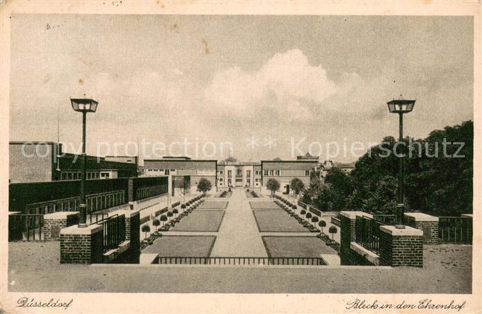 DuessELDORF  CITY Blick in den Ehrenhof