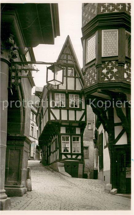 BERNKASTEL-KUES Berncastel Rheinland-Pfalz Spitzhaus Fachwerkhaeuser Altstadt