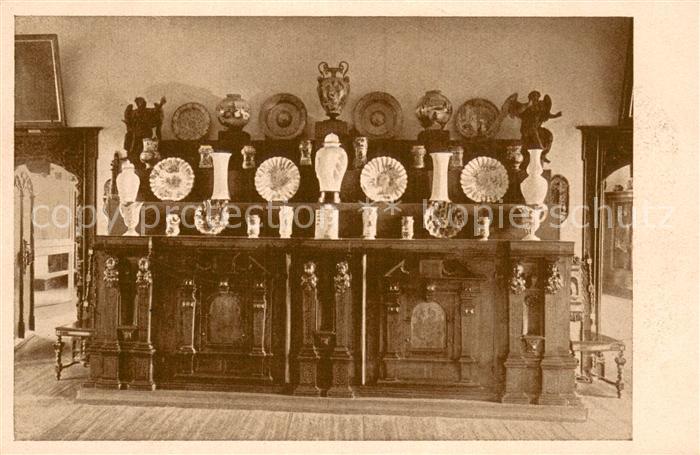 Coburg Bayern Veste Kredenz mit Fayencen