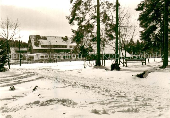 Oberkirchen Sauerland Berghotel Hoher Knochen mit Gaestehaeusern im Winter
