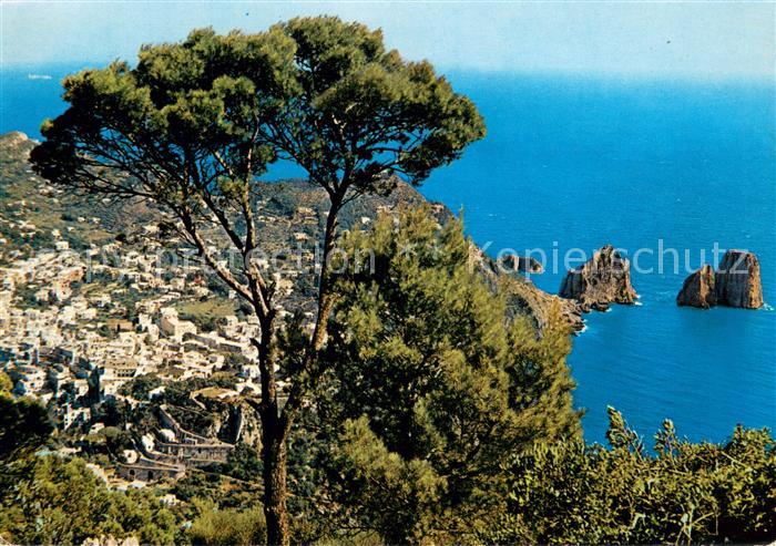 Capri Italia Panorama e faraglioni