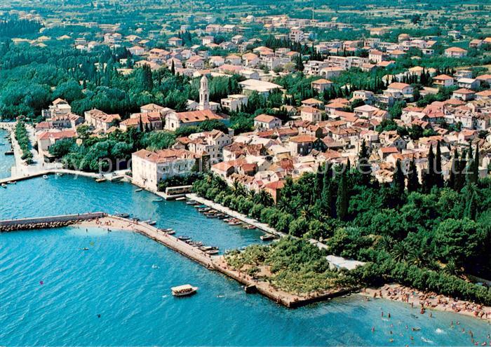 Kastel Luksic Croatia Kuestenort Strand Hafen