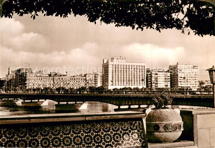 Cairo Egypt Shepards und Semiramis Hotel Tahrir Bridge