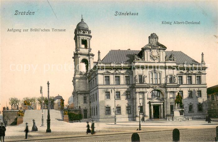Dresden Elbe Aufgang zur Bruehlschen Terrasse Staendehaus Koenig Albert Denkmal