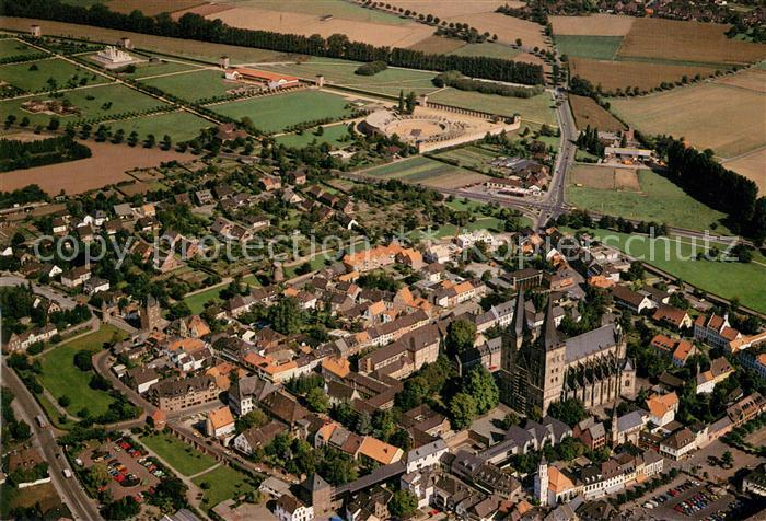 Xanten Fliegeraufnahme mit Dom Regionalemuseum und Park