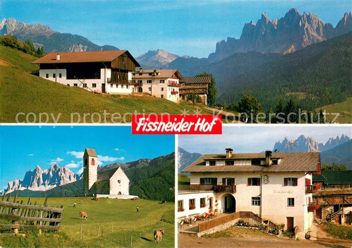 Villnoess Suedtirol IT Gasthaus Fissneider Hof Panorama Kirche