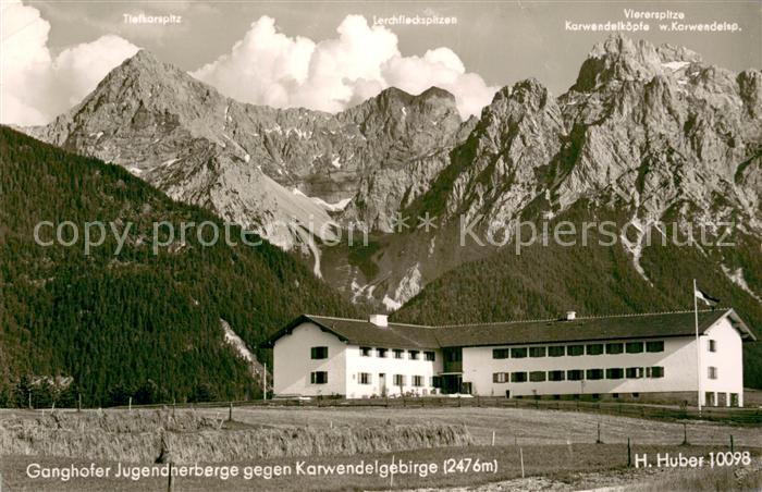 Mittenwald Karwendel Tirol Ganghofer Jugendherberge gegen Karwendelgebirge Bucke